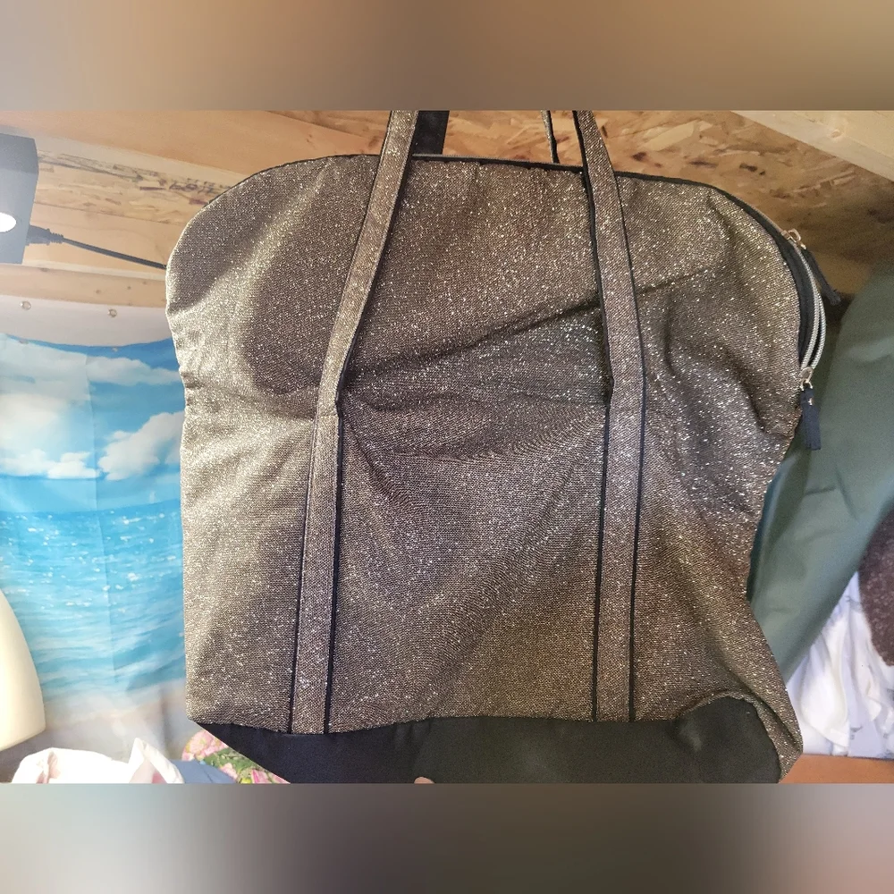 Victoria's‎ Secret Metallic Gold Glittery Tote Bag - Picture 2 of 4